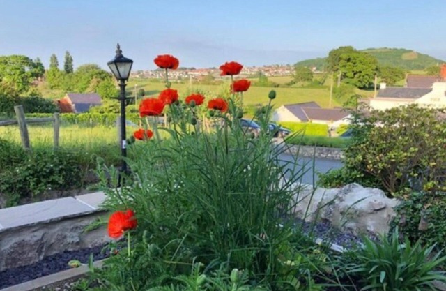 2 Bedroom Double Fronted Cottage nr Llandudno & Conwy
