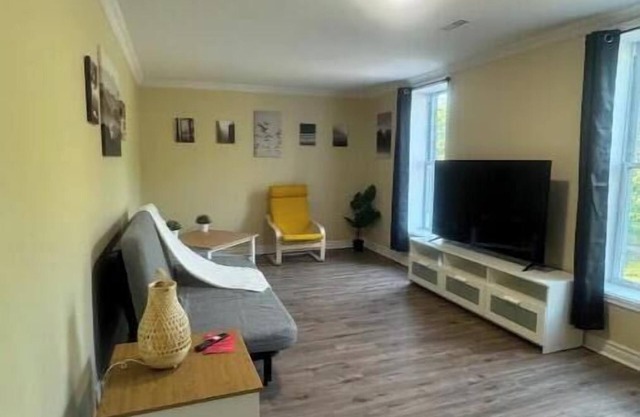 2 Bedroom Downtown and near Waterfront