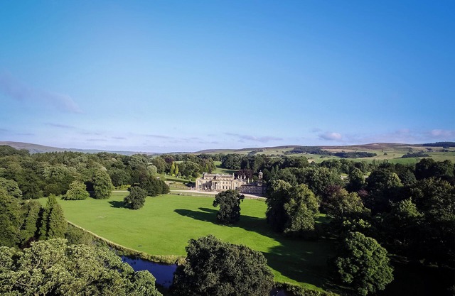 2 bedroom flat within the a wing of historic manor home. Access to awarding winning wellbeing resort.