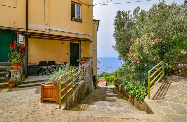 2 bedroom gorgeous home in Bonassola