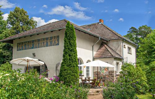 2 Bedroom Gorgeous Home In Stechlin