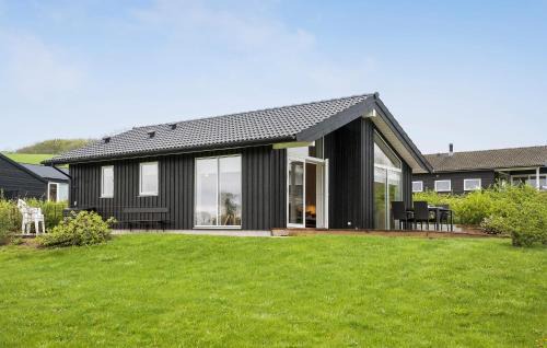 2 Bedroom Gorgeous Home In Haarby