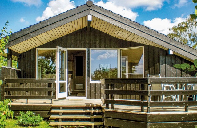 2 bedroom gorgeous home in Rønde