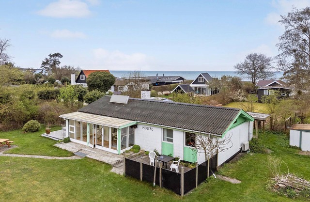 2 bedroom gorgeous home in Stege
