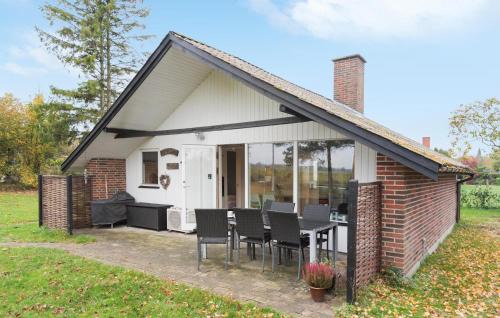 2 Bedroom Gorgeous Home In Strøby
