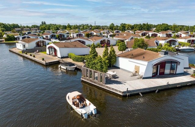 2 bedroom gorgeous home in Lemmer