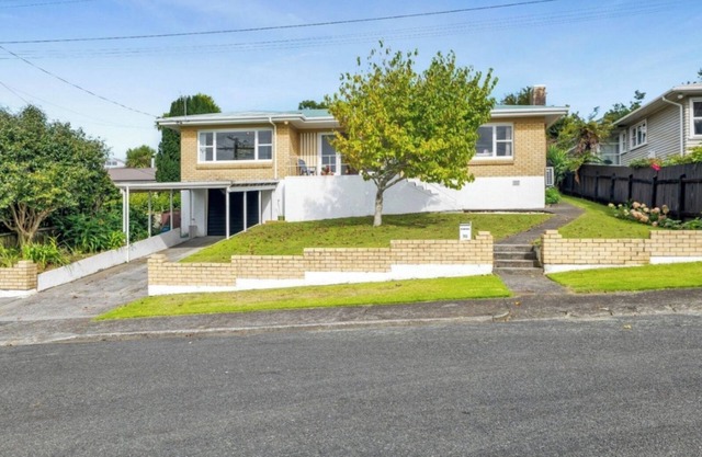 2 Bedroom House | Close to CBD