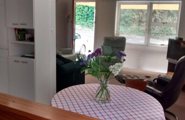 2 Bedroom house close to town and beach