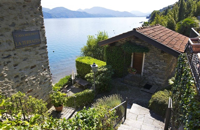 2 bedroom house in a popular resort with private beach