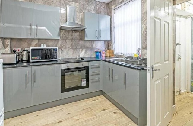 2 Bedroom House - Liverpool