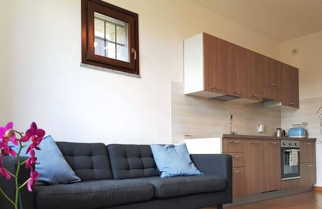 2 bedroom Lesa apartment