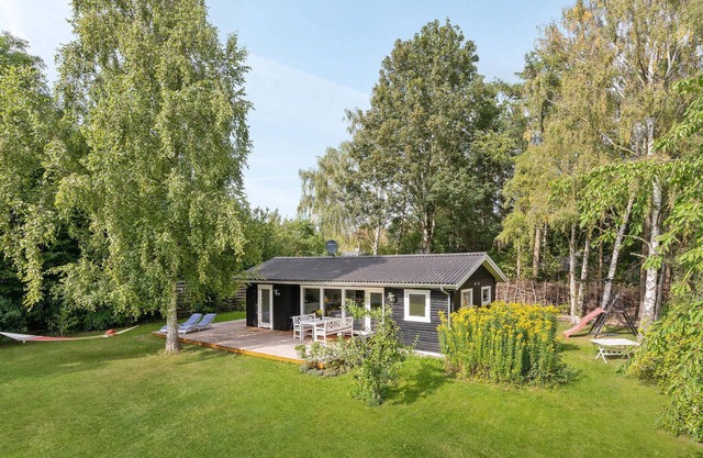 2 bedroom lovely home in Kirke Hyllinge
