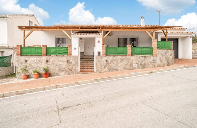 2 bedroom lovely home in Carratraca