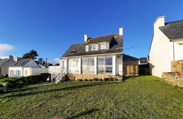 2 bedroom lovely home in Plouhinec