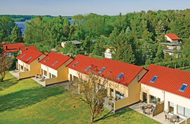 2 Bedroom Lovely Home In Pinnow