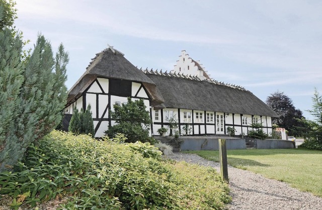 2 bedroom lovely home in Broby