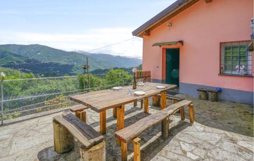 2 Bedroom Lovely Home In Tribogna