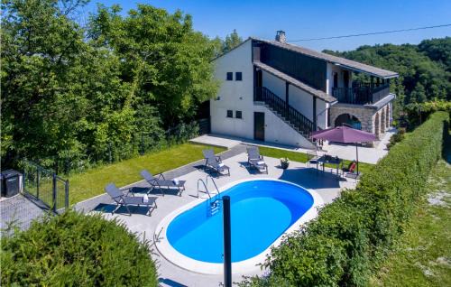 2 Bedroom Lovely Home In Vinica Breg