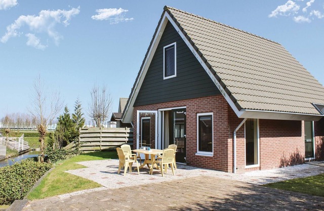 2 bedroom lovely home in Opperdoes