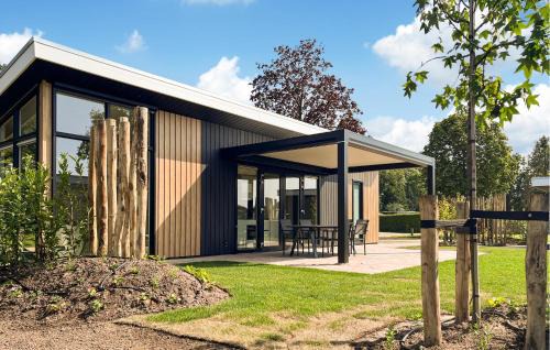 2 Bedroom Lovely Home In Voorthuizen