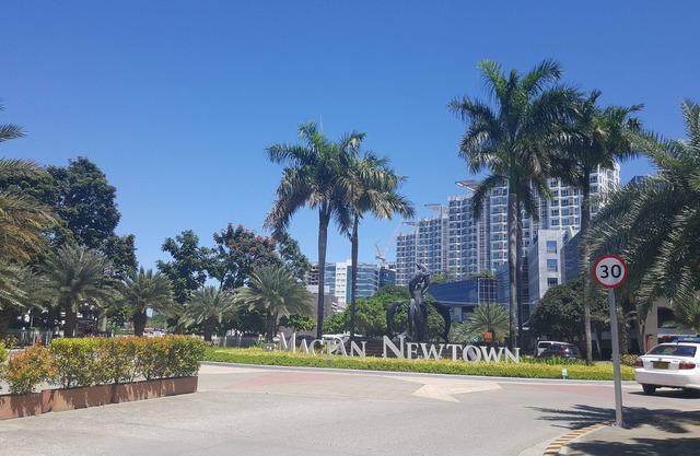 2 Bedroom - Mactan Newtown - 5 mins walk to the BEACH!