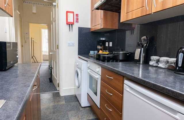 2 Bedroom Modern Central apartment with FREE Netflix
