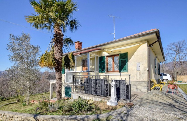2 bedroom nice home in Varese Ligure