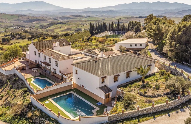 2 bedroom nice home in Casarabonela