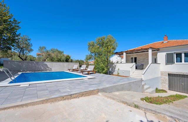 2 bedroom nice home in Betina