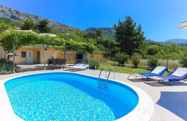 2 bedroom nice home in Solin
