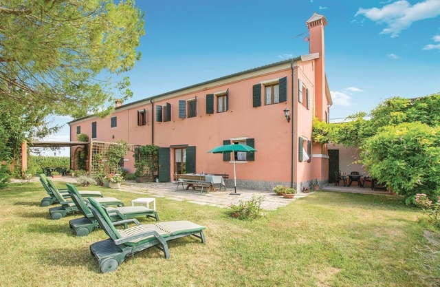 2 bedroom nice home in chioggia ve