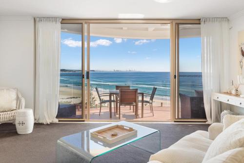 2 bedroom Penthouse Kirra Point no.19
