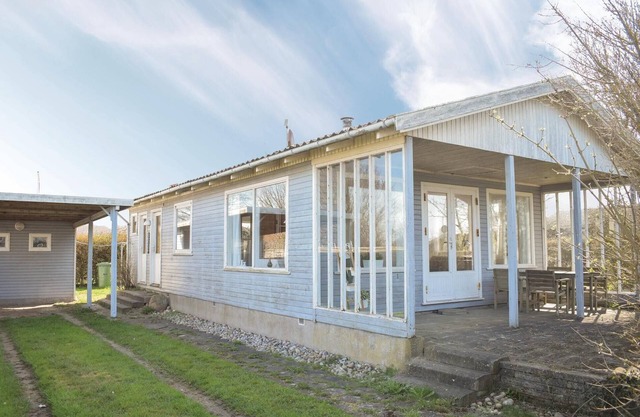 2 bedroom pet friendly home in Bogense