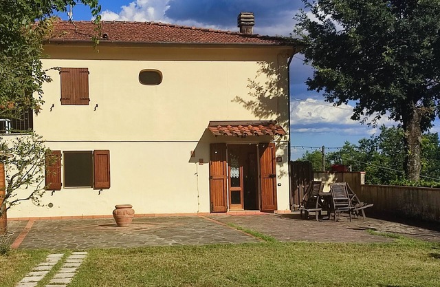 2 Bedroom Private vacation home in Corbezzi