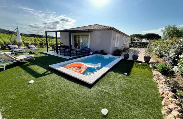 2 Bedroom Private vacation home in COGOLIN