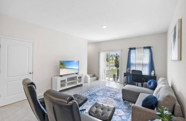 2-Bedroom Roommate Townhome