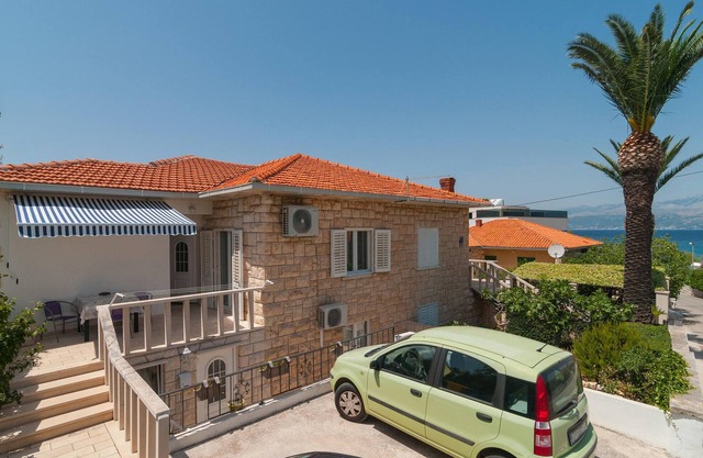 2 bedroom stunning apartment in Supetar
