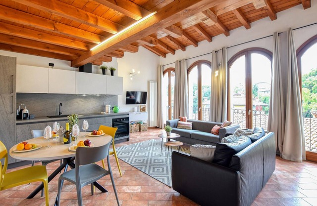 2 bedroom stunning apartment in Sovere