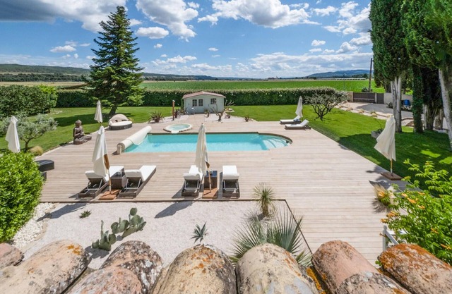 2 bedroom stunning home in Les Mées