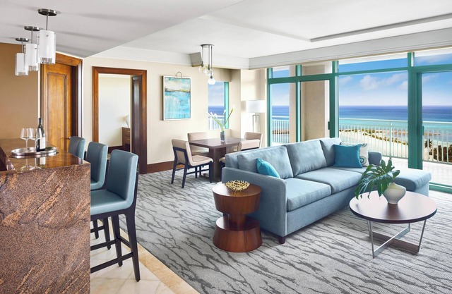 2 Bedroom Suite Topaz - 2 King bed, Max Occupancy 8 Guests