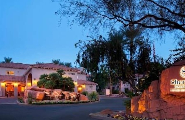 2 Bedroom Suite Phoenix Sheraton-Desert Oasis!