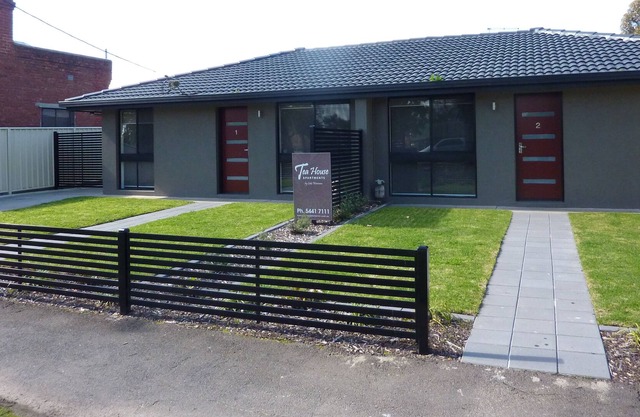 2 Bedroom Unit Opposite Beautiful Lake Weeroona
