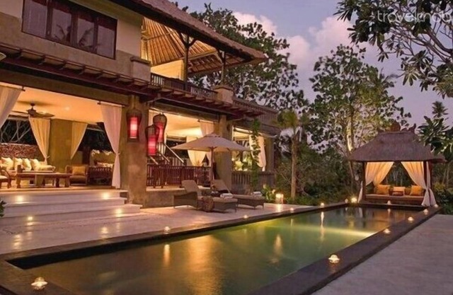 2 Bedroom villa in Canggu Beachfront property.