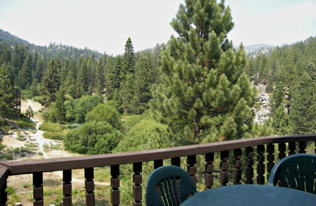 2 Bedroom with Beautiful Views (1307AR)