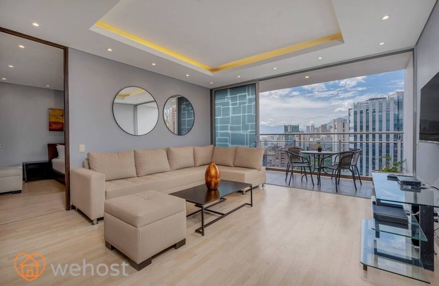 2 Bedrooms 2.5 Bathrooms