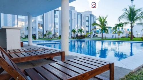2 Bedrooms and Pool Acapulco Penthouse