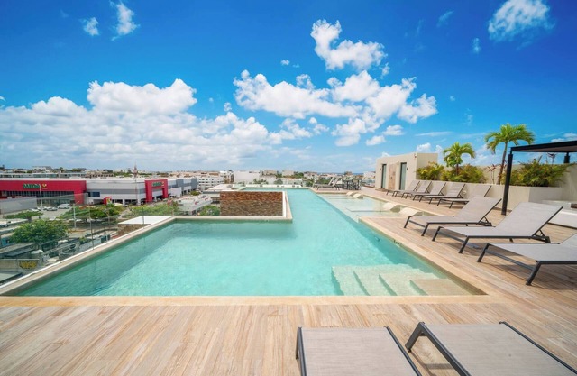 2 Bedrooms Apartment In Playa Del Carmen