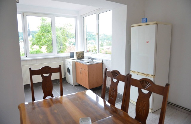 2 Bedrooms Apartment In Brașov