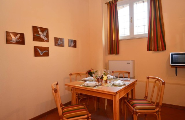 2 BEDROOMS APARTMENT AT GROUND FLOOR