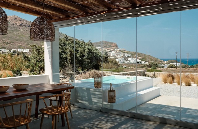 2-bedrooms Cycladic Villa with sea view and mini-pool
